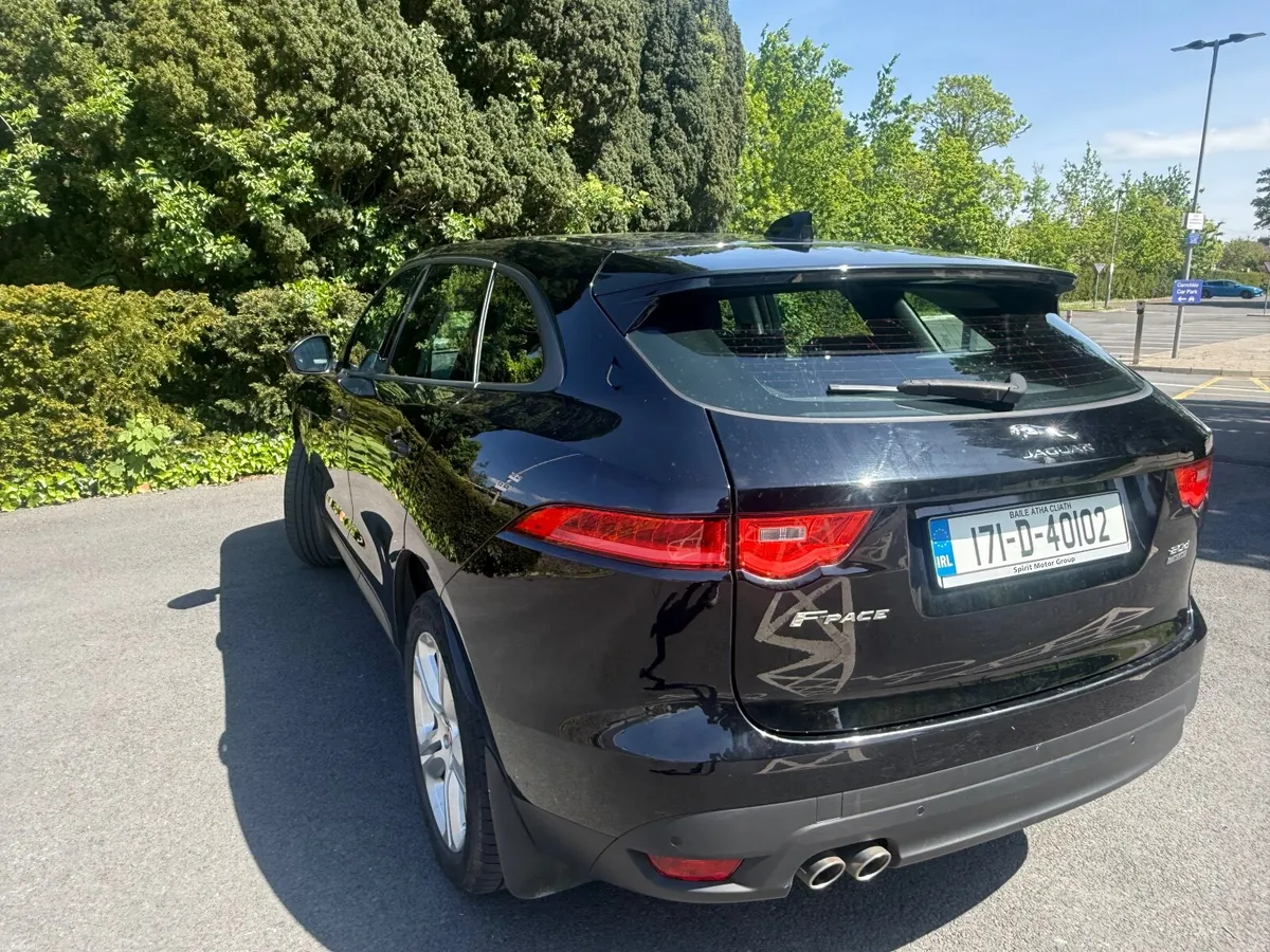 Jaguar F-Pace 2017 - Image 4
