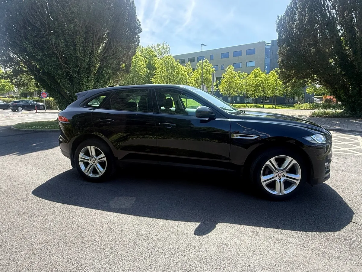 Jaguar F-Pace 2017 - Image 5