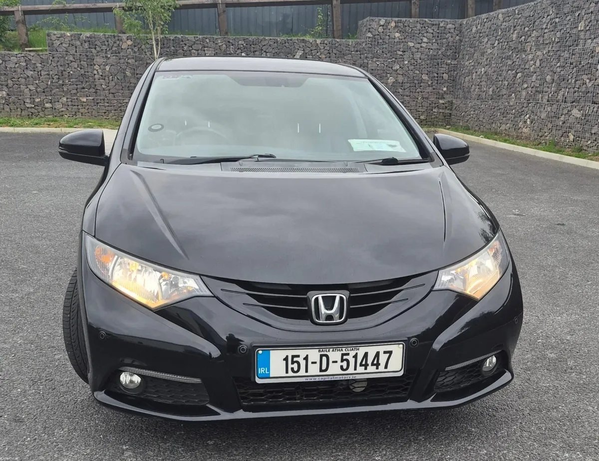 Honda Civic 2015 - Image 2