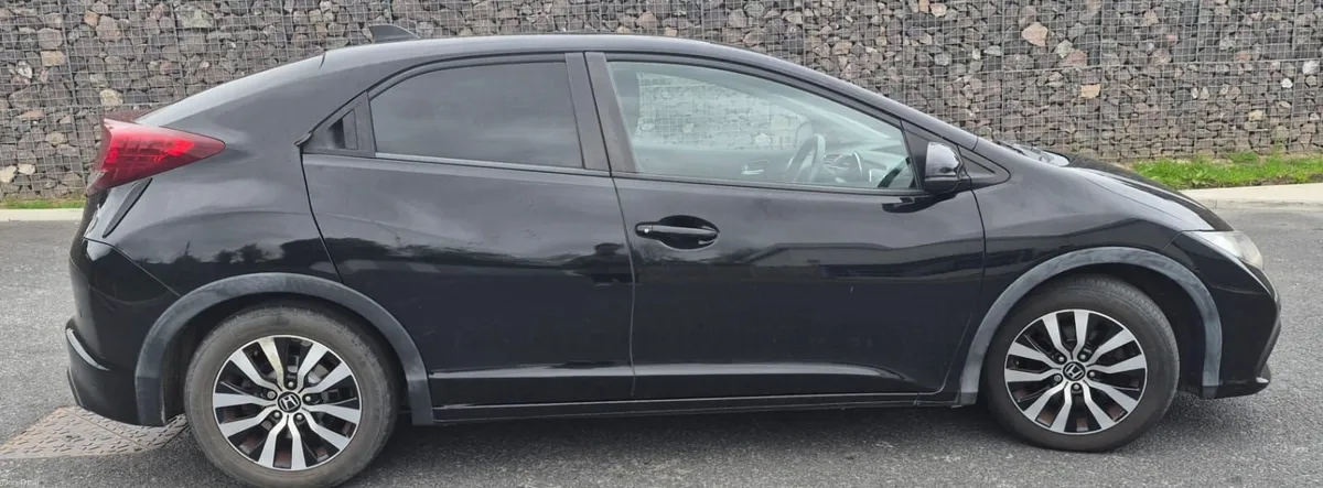 Honda Civic 2015 - Image 4
