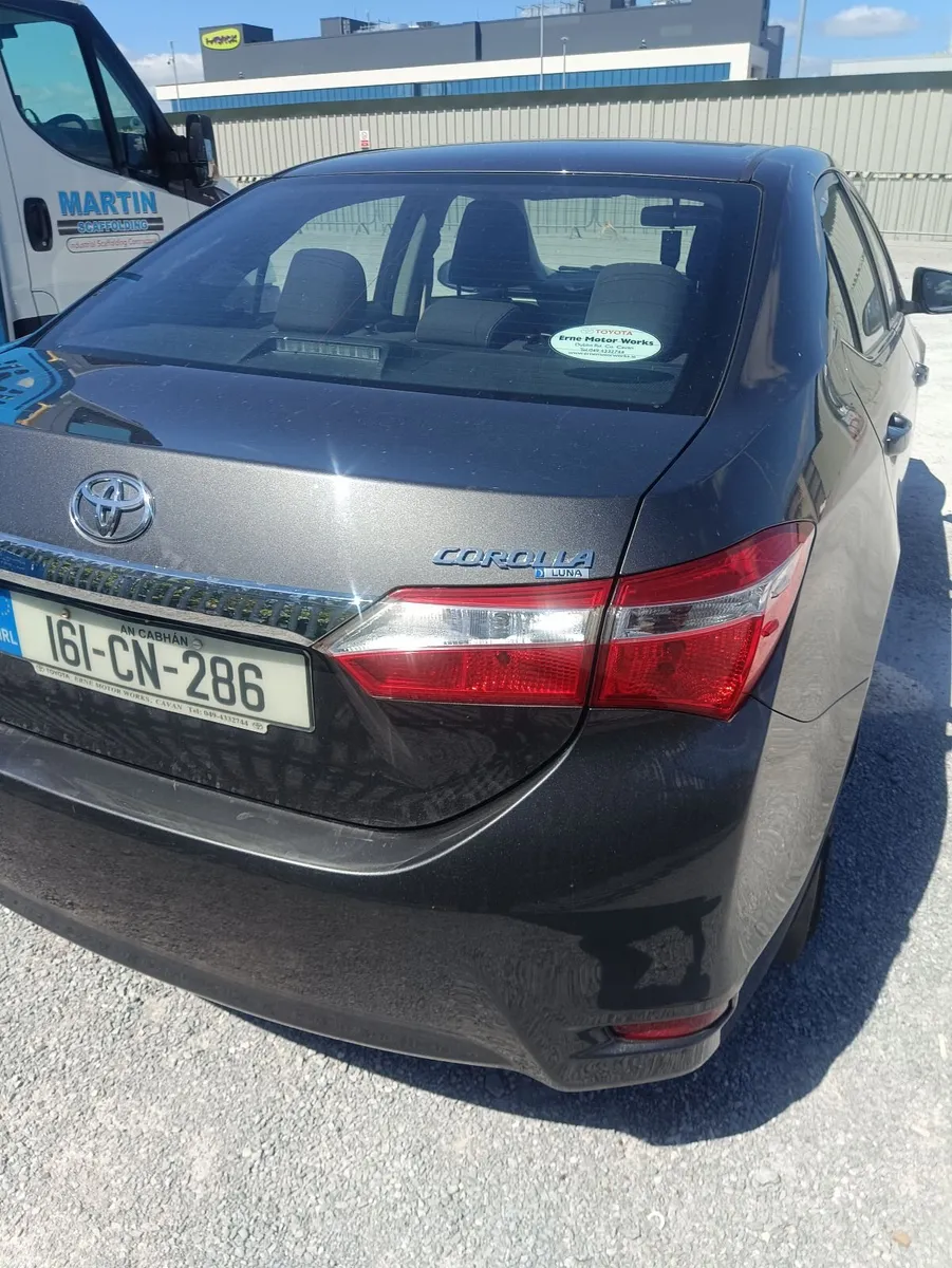 Toyota Corolla 2016 LUNA - Image 3