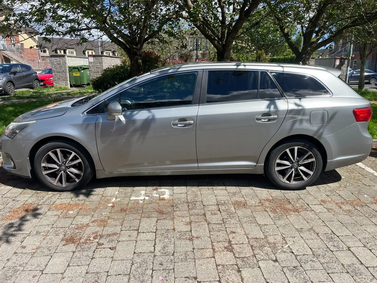Toyota Avensis Estate 2012 2.0D - Image 3