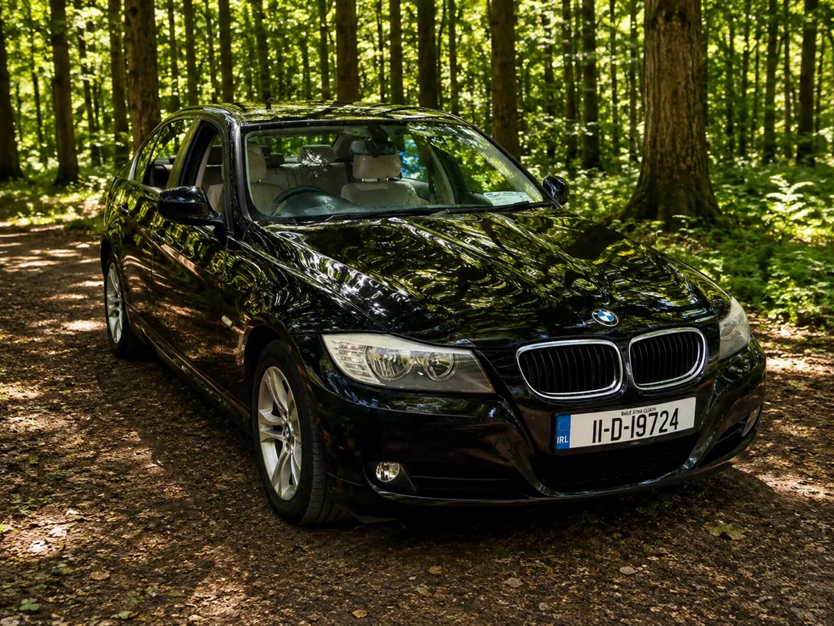 BMW 3-Series 2011 Diesel Low KM - Image 1