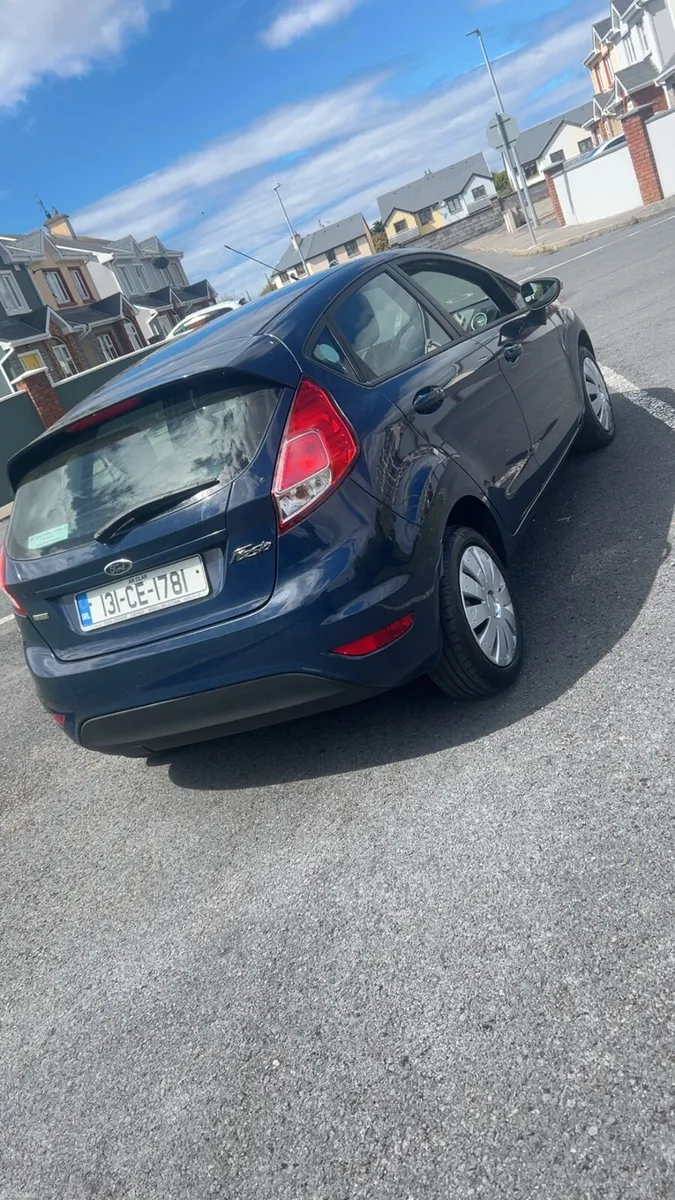 Ford fiesta - Image 2