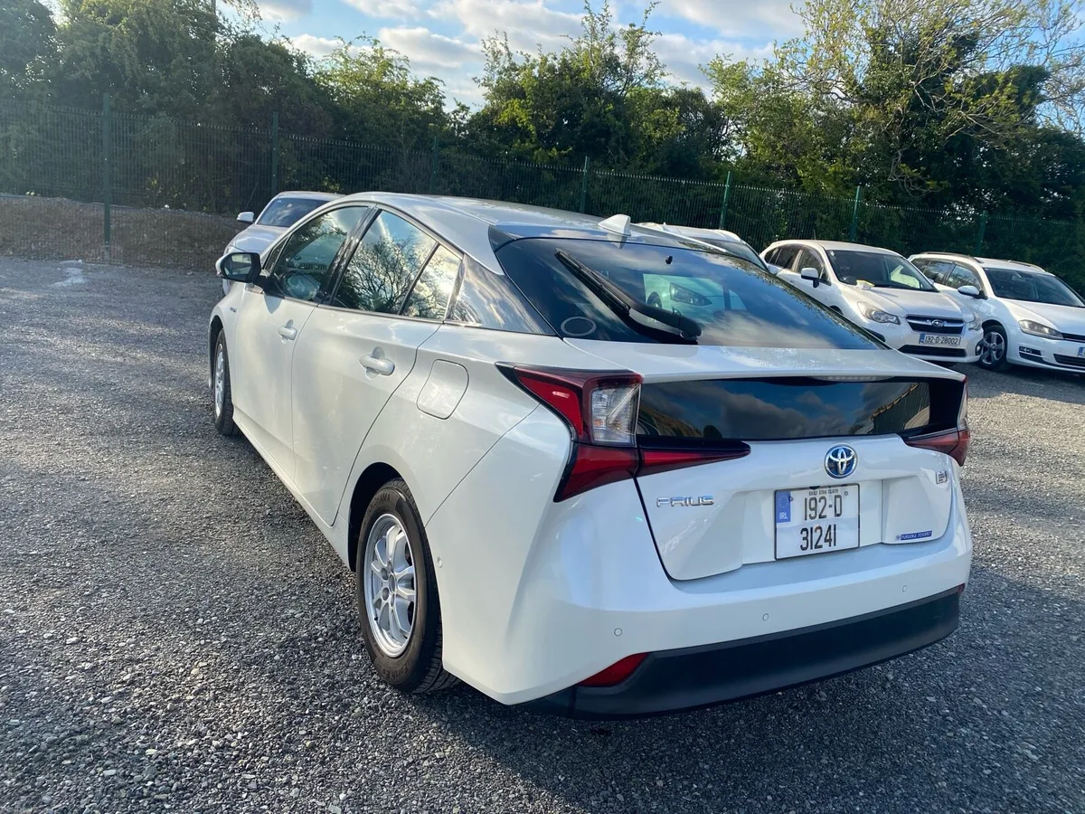 Toyota prius 2019 - Image 4