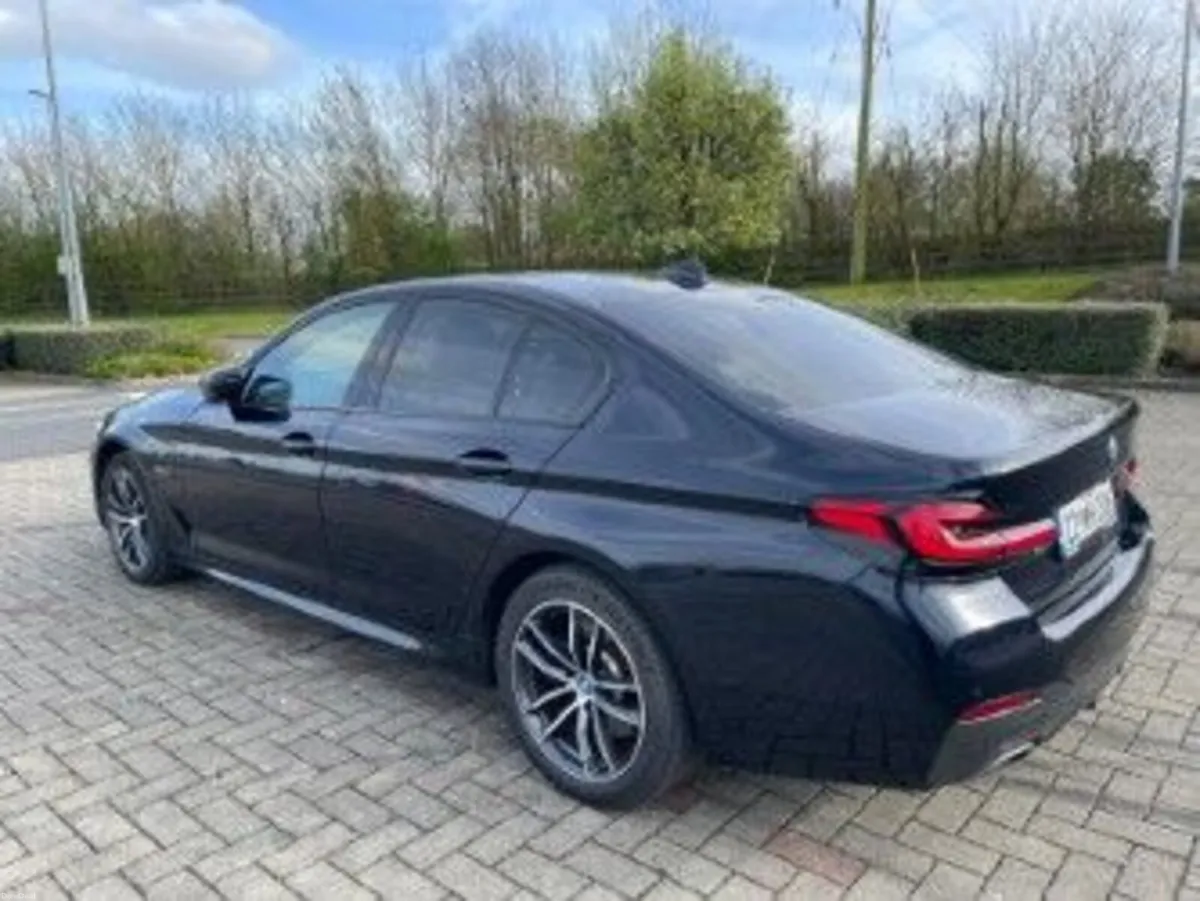 BMW 5-Series 2022 - Image 5