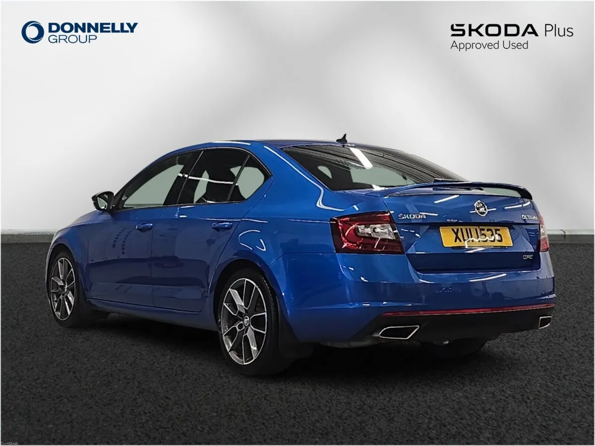 Skoda OCTAVIA Diesel Hatchback vRS - Image 3