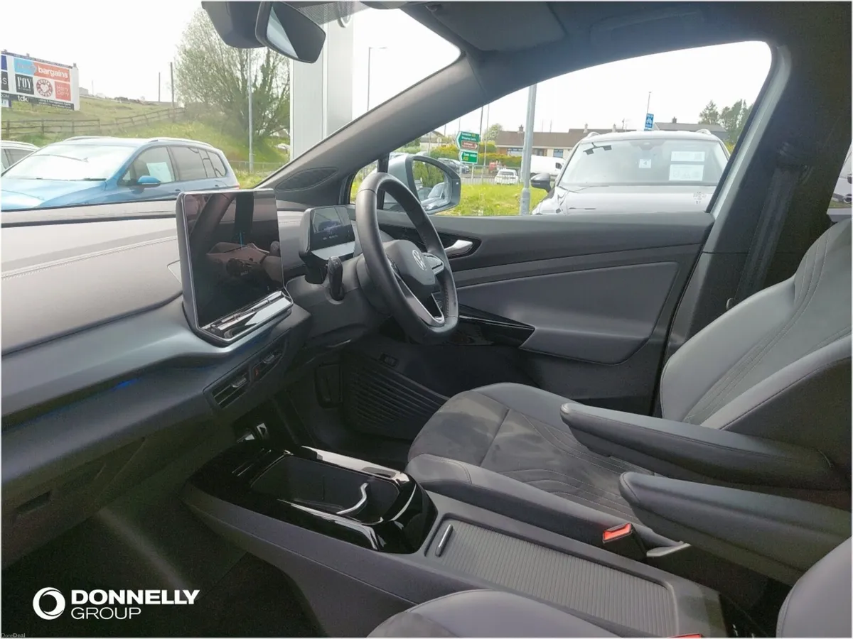 Volkswagen ID.4 Estate Match Pro - Image 2