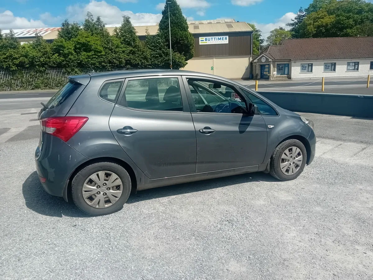 Hyundai ix20 long test and tax. - Image 2