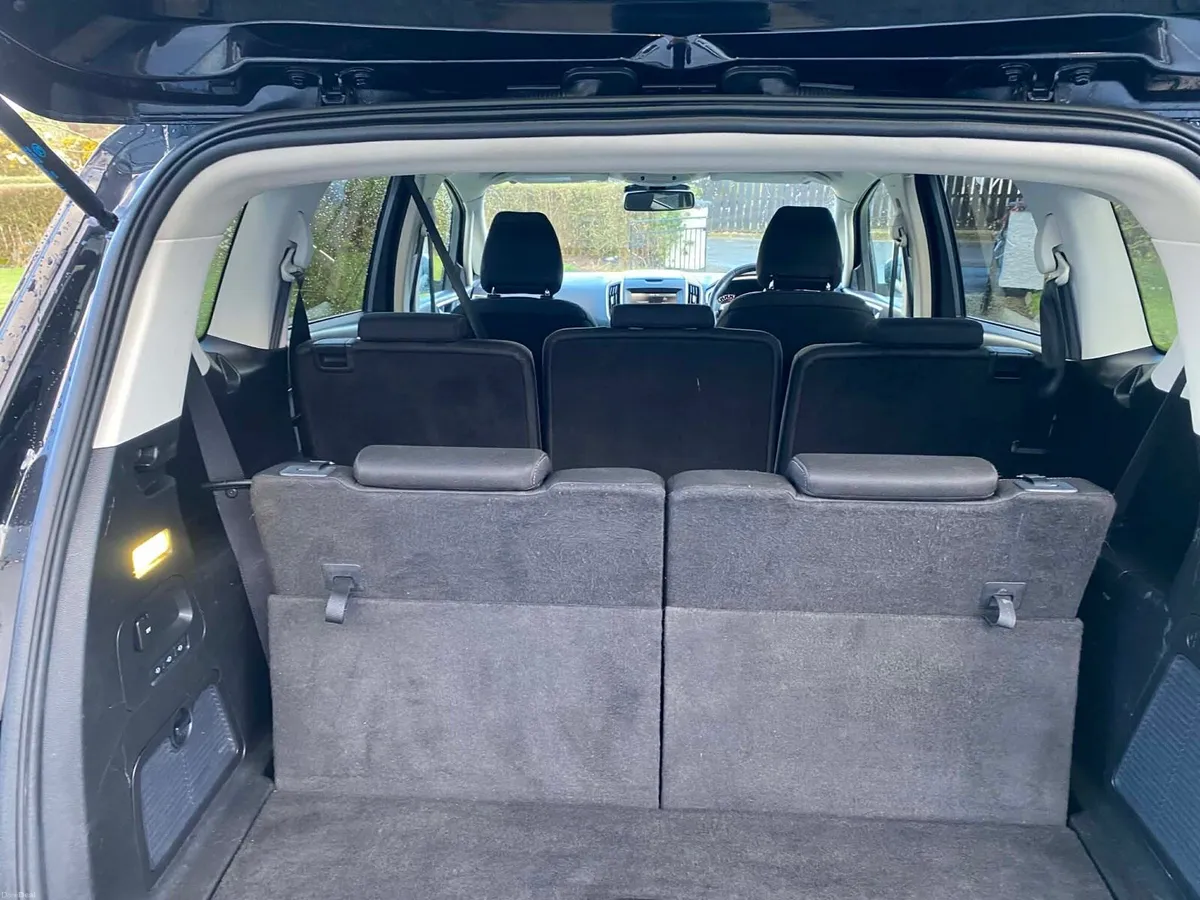 161 Ford S Max 7 Seater New Model NCT 2028 - Image 5
