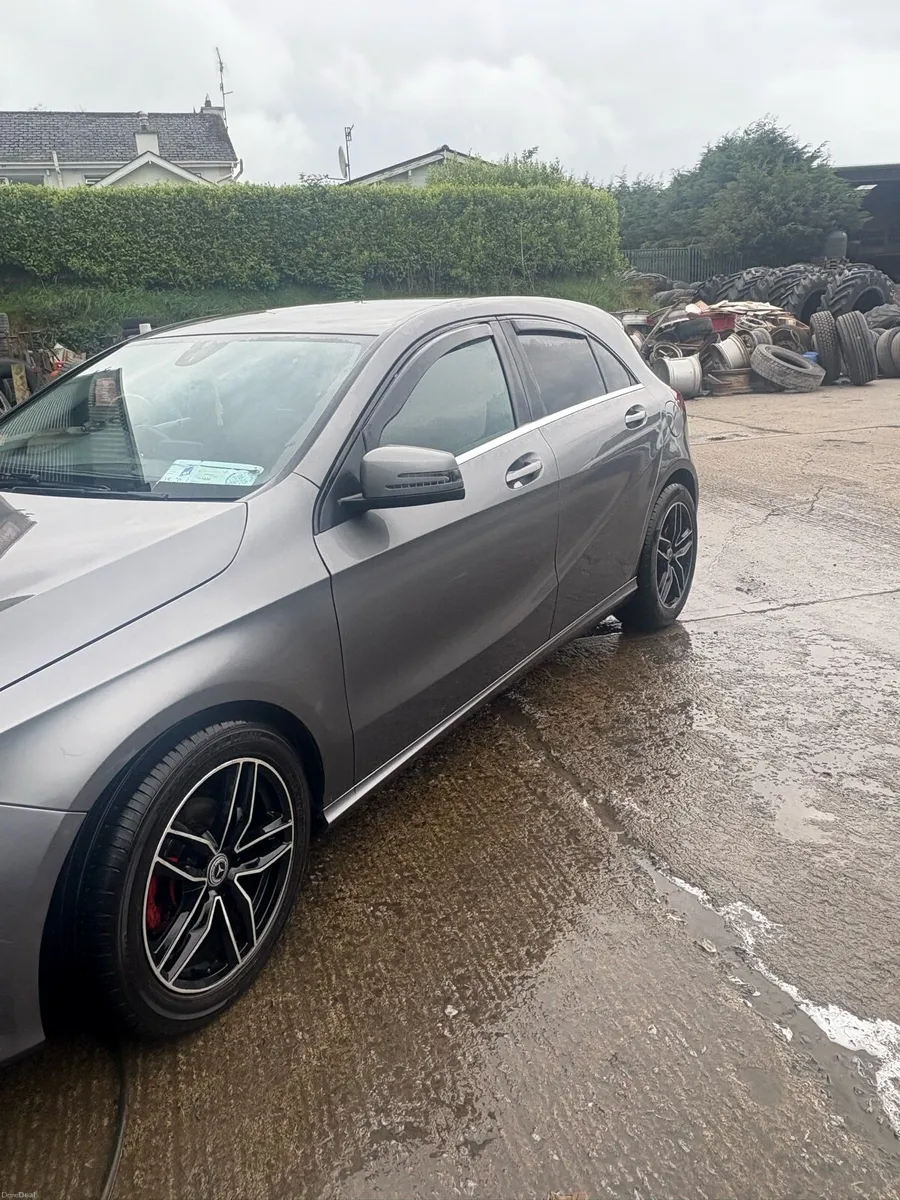 A class Mercedes - Image 4