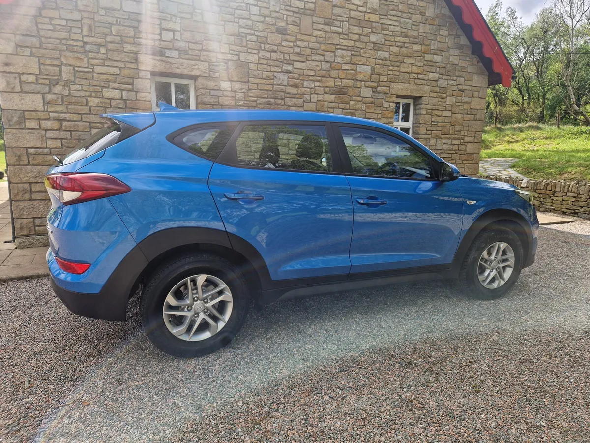Hyundai Tucson 2017 - Image 2