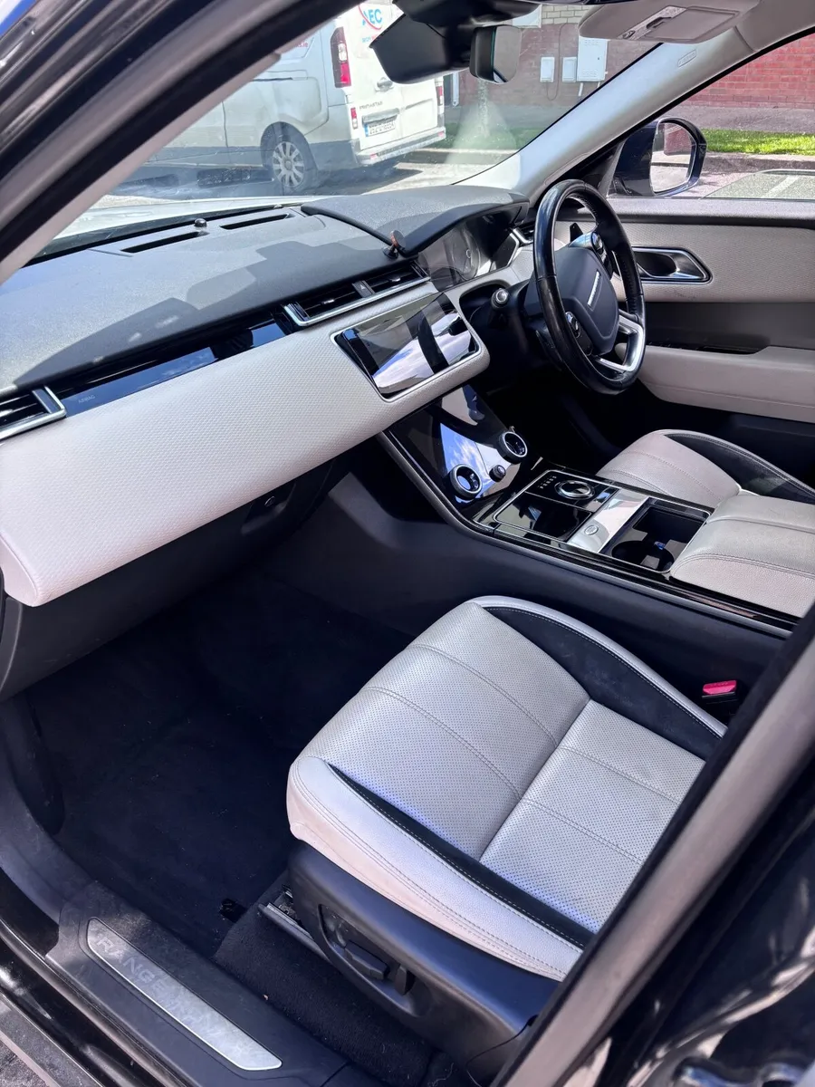Land Rover Range Rover Velar 2019 - Image 4