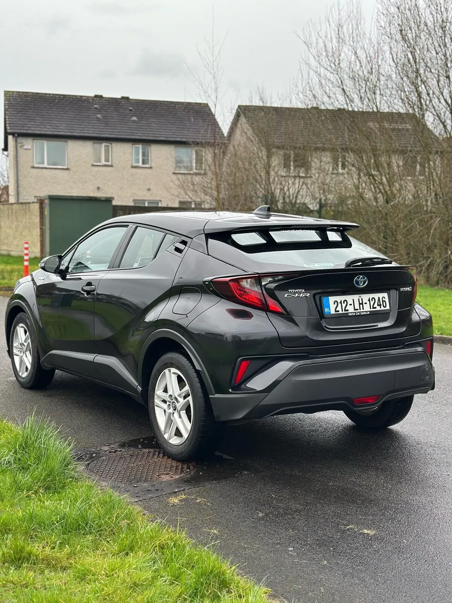 Toyota C-HR - Image 1