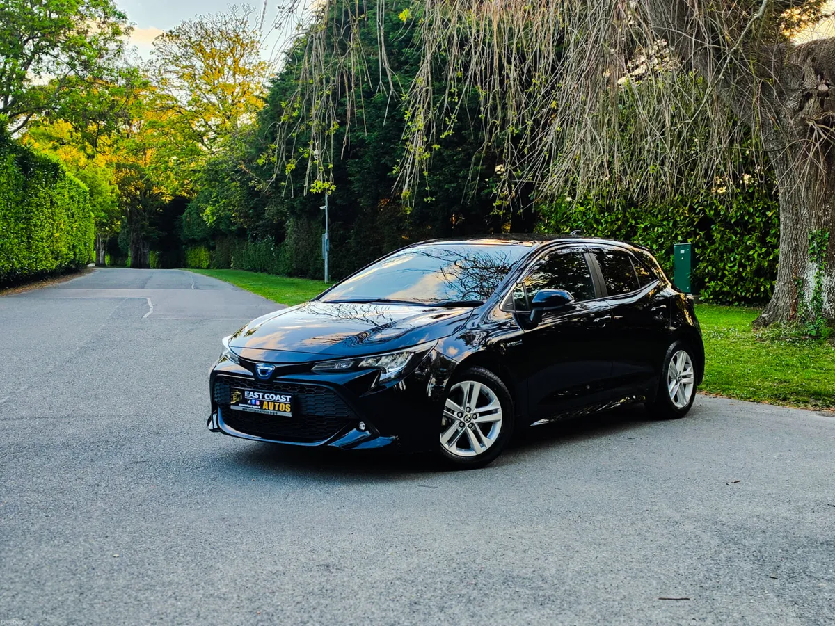 2018 Toyota Corolla 1.8 Petrol Hybrid Auto Luna Sp - Image 1