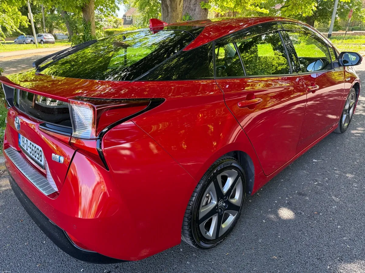 2019 Toyota Prius Touring 63000 KMS NCT 04/28 - Image 3