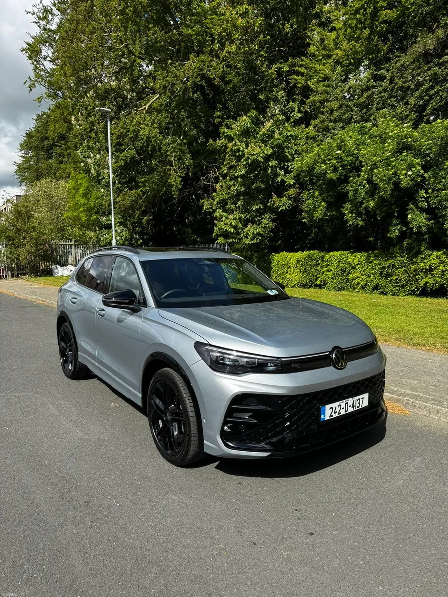 VW Tiguan - R Line - 2.0tdi Automatic - Pan-roof - Image 1