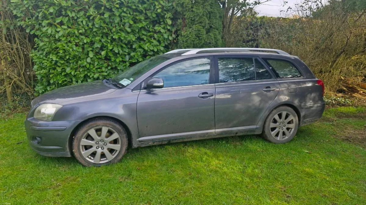 Toyota avensis 2008 - Image 2