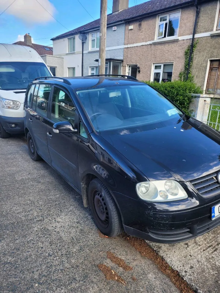 Volkswagen touran.2005 - Image 3