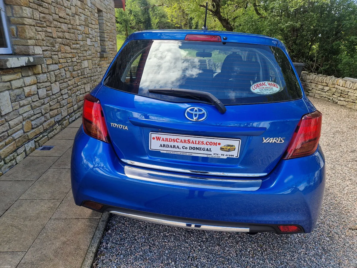 Toyota Yaris 2015 - Image 3