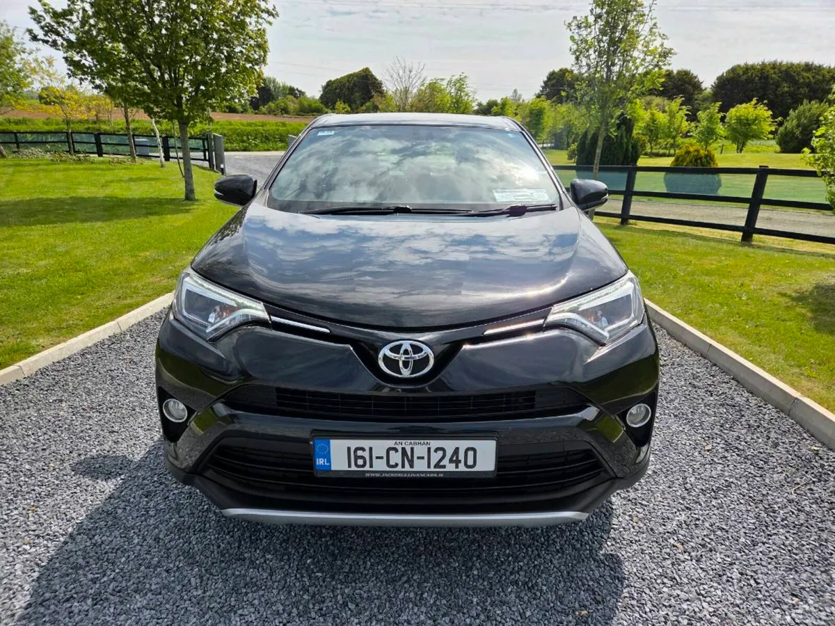 2016 Toyota Rav4 FSH Top spec - Image 3