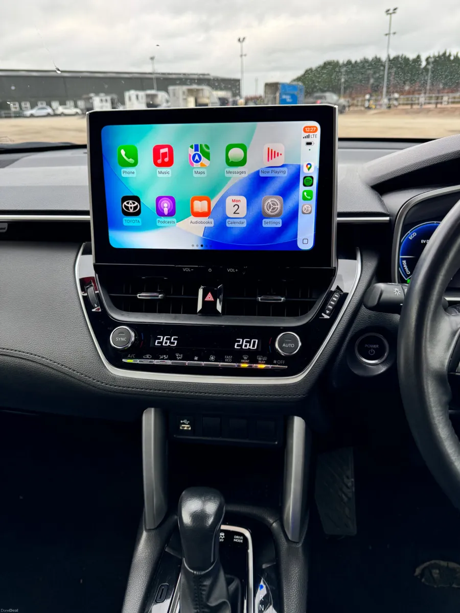 Toyota Corolla 2023 in great condition - Image 2
