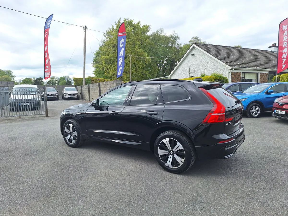 Volvo XC60 2.0 Plus Dark Top Spec/Sunroof/Leather - Image 4