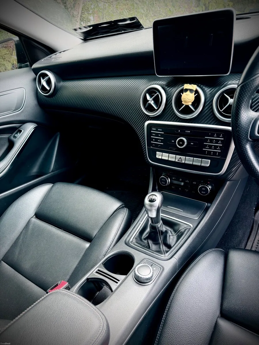 Mercedes-Benz A-Class 2016 - Image 2
