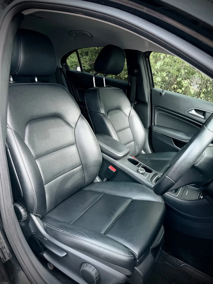 Mercedes-Benz A-Class 2016 - Image 3