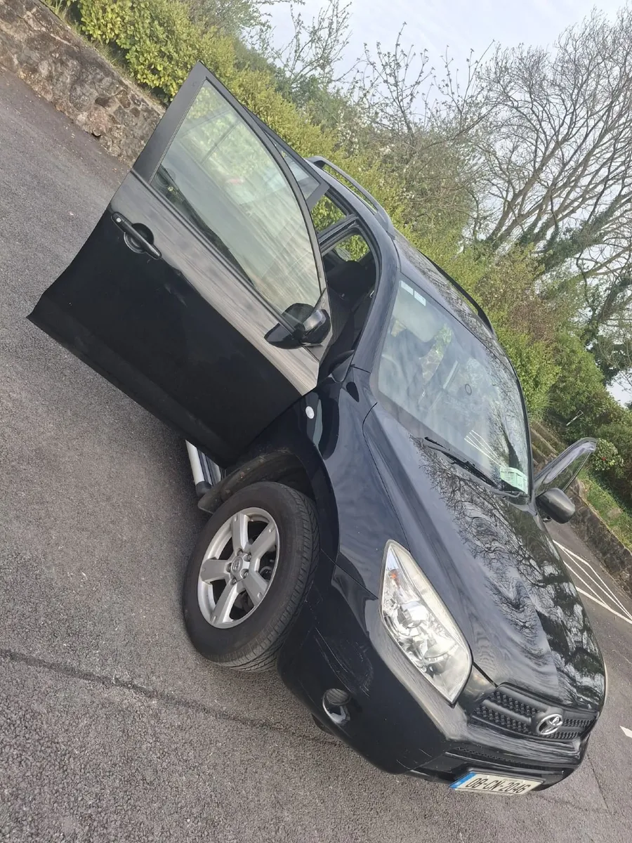 Toyota RAV4 2008 - Image 1