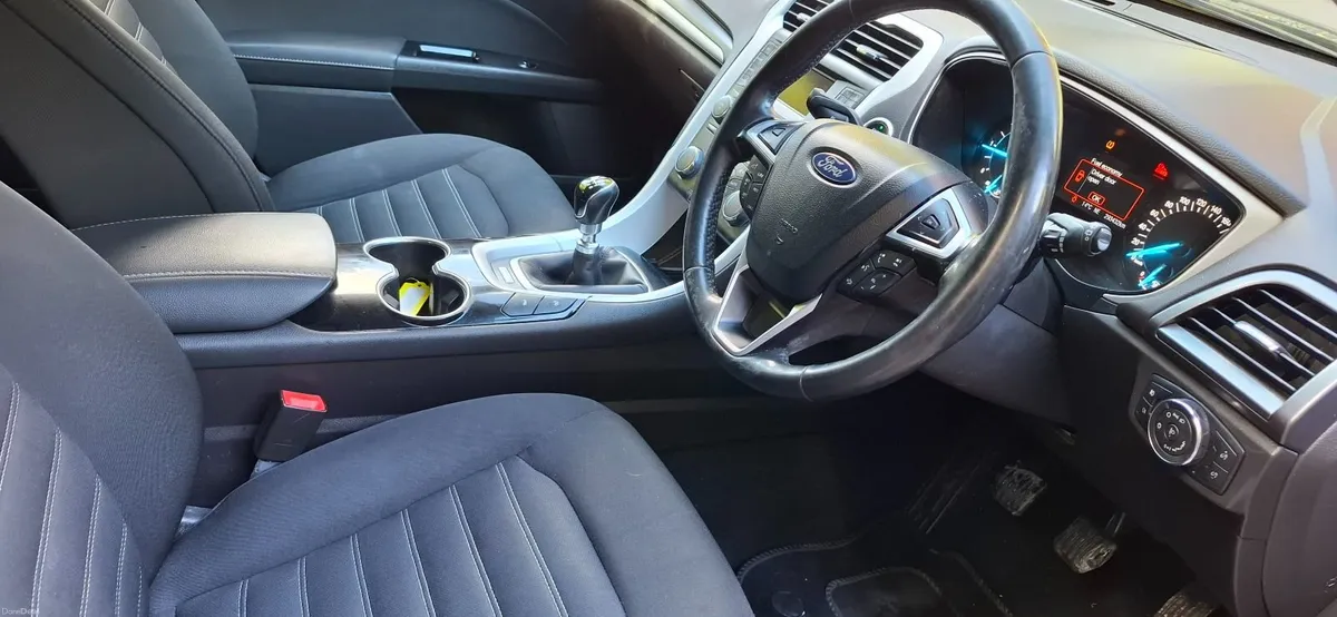 17 Ford Mondeo. , FSH. ,  NCT to Aug 27 - Image 5