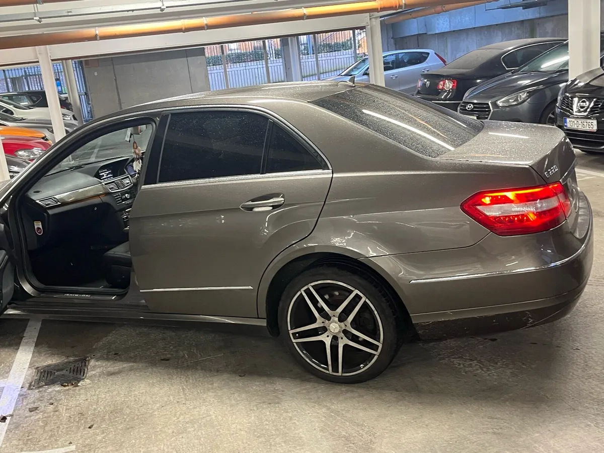 Car - Image 2