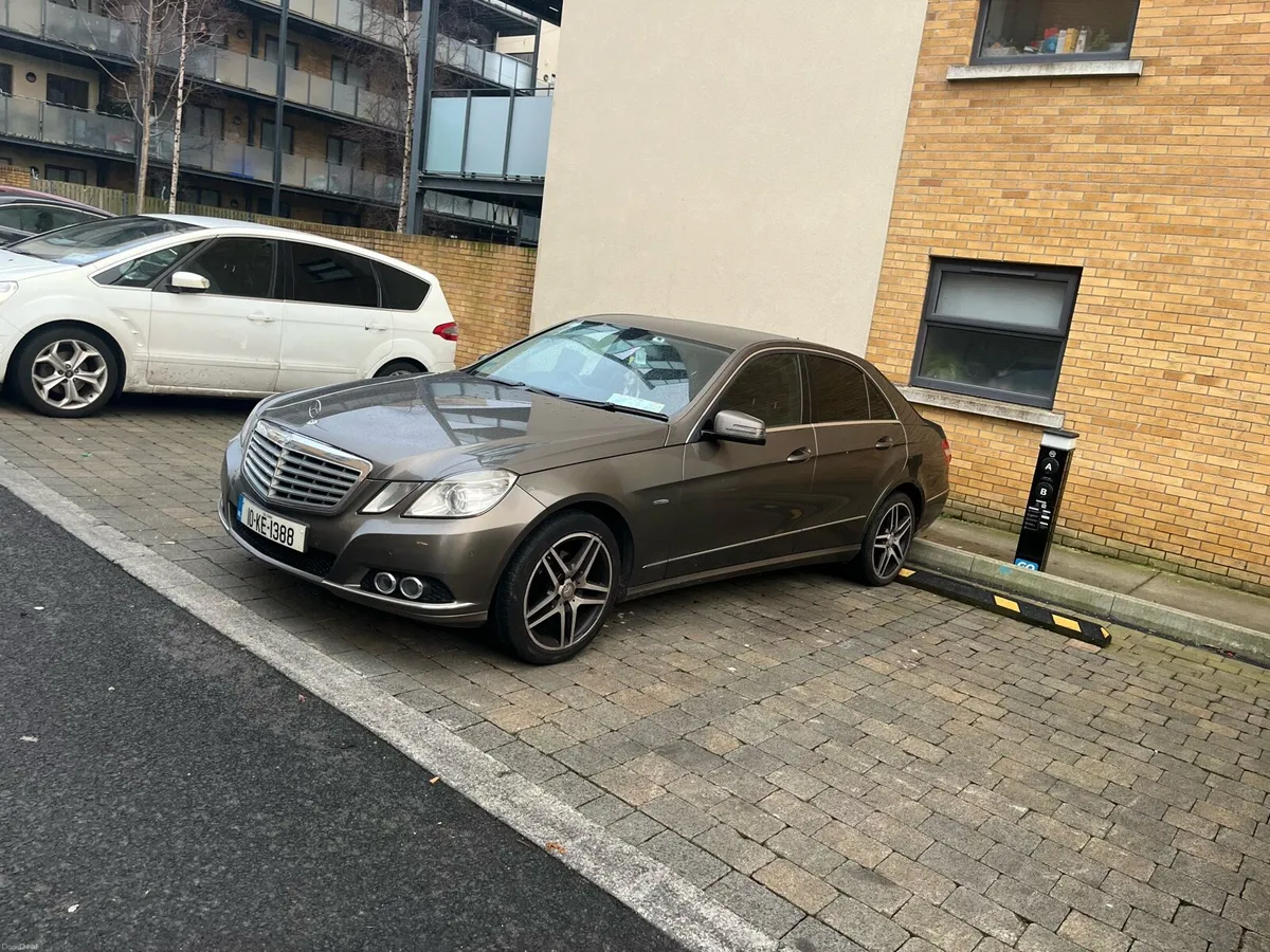 Car - Image 1