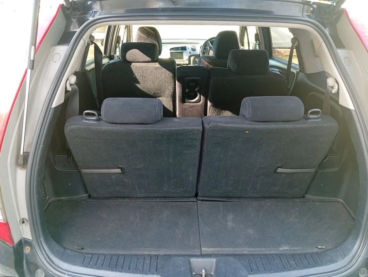 Honda Stream 2008 - Image 2
