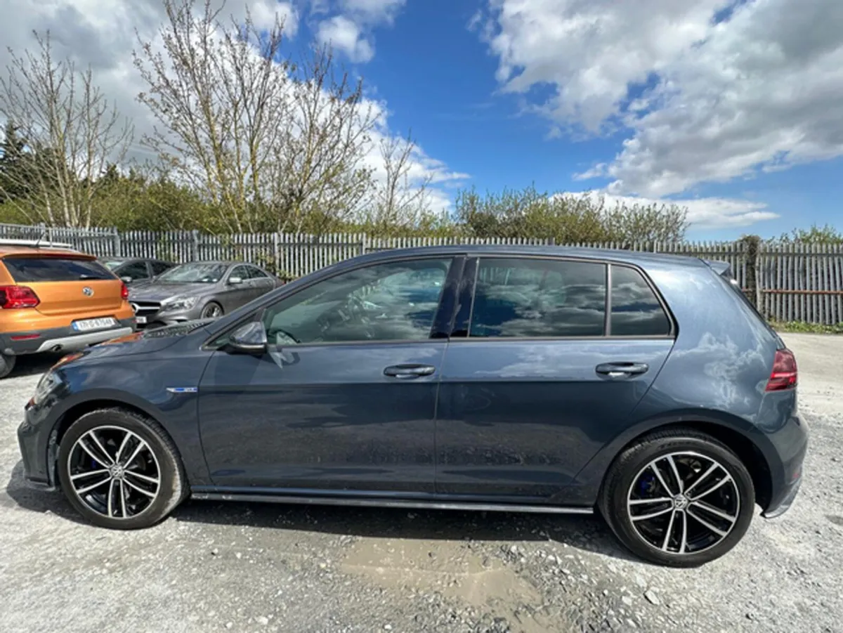 Volkswagen Golf VOLKSWAGEN GOLF GTE Automatic Petr - Image 2