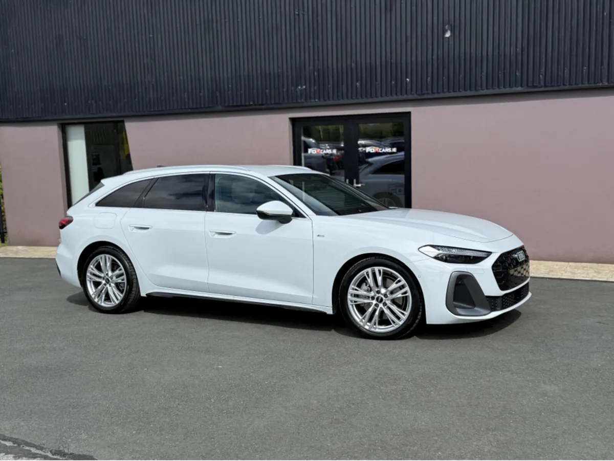 Audi A5 S LINE TDI MHEV QUATTRO Only 1000 Miles - Image 4