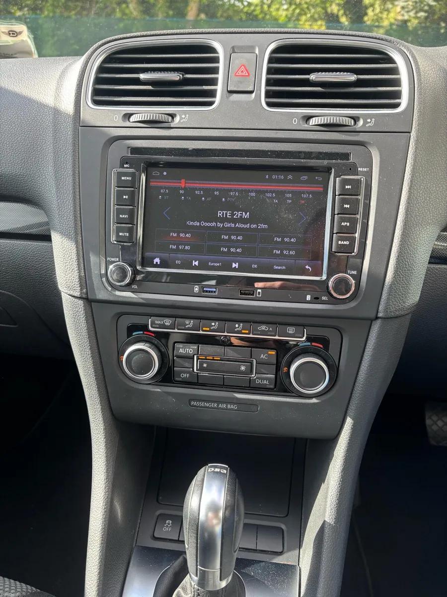 Volkswagen Golf 1.4 petrol automatic - Image 4
