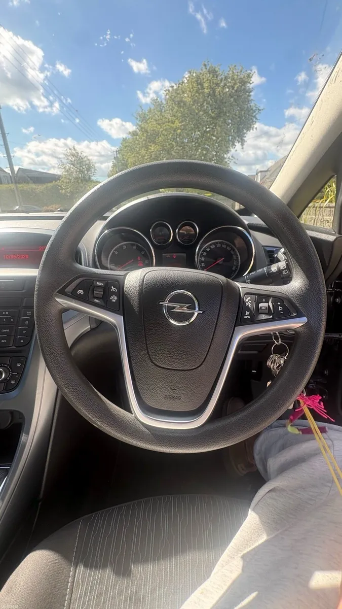 Opel Astra 2013 - Image 4