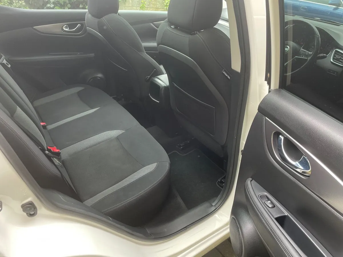 Nissan Qashqai 2019 1.5dci N-connect - Image 6