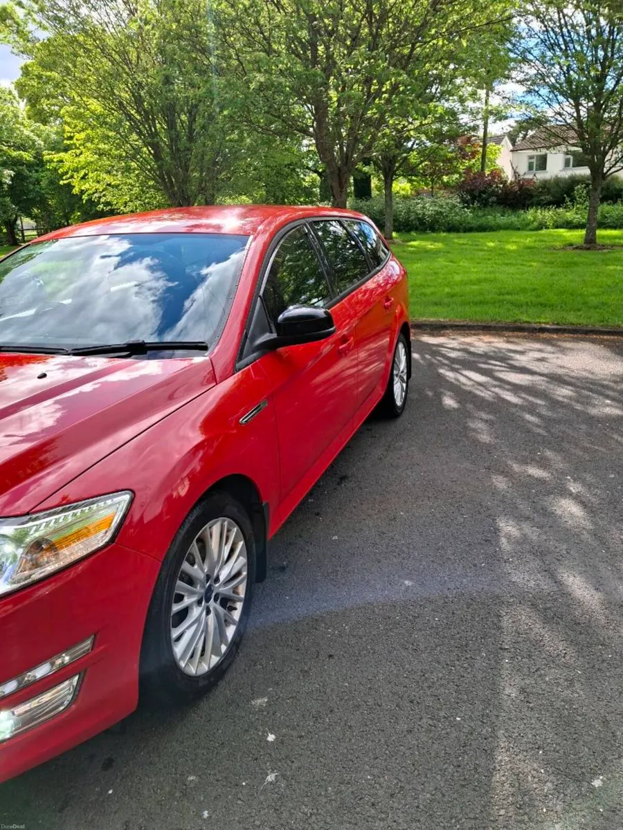 Ford Mondeo Estate LOW MILEAGE!!!!! - Image 2
