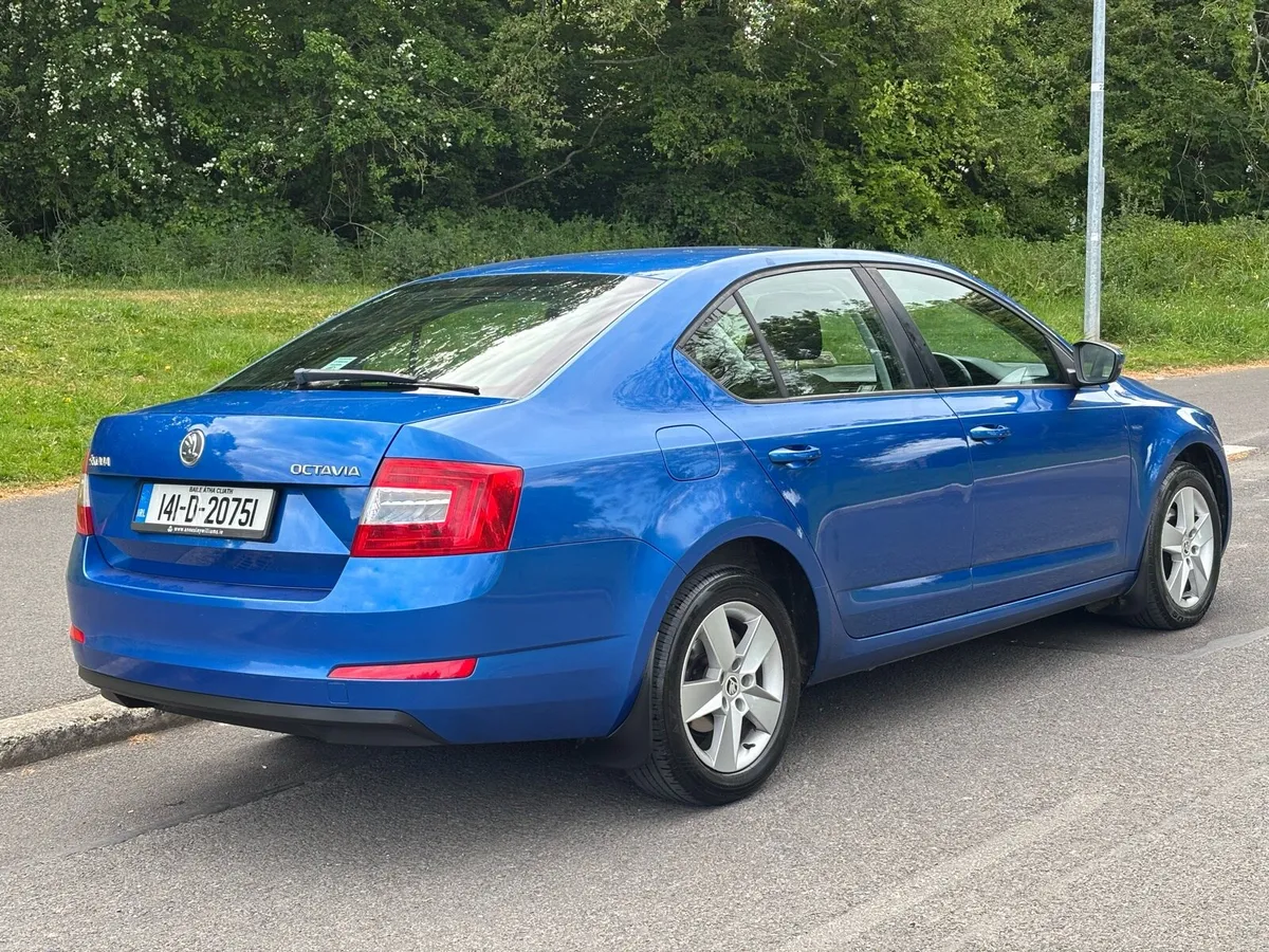 Skoda Octavia Ambition 1.6 Diesel - Image 4