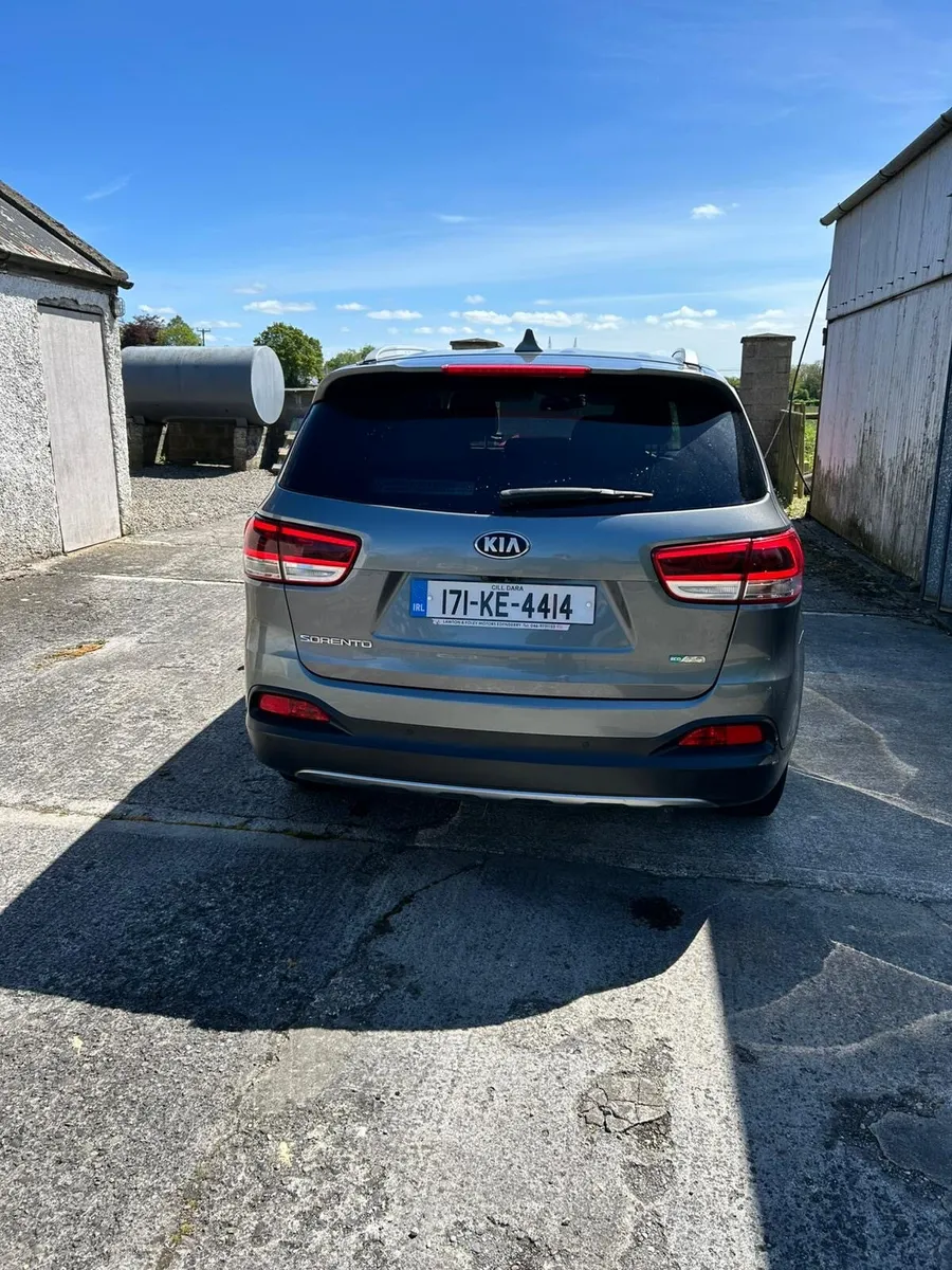 Kia Sorrento - Image 4