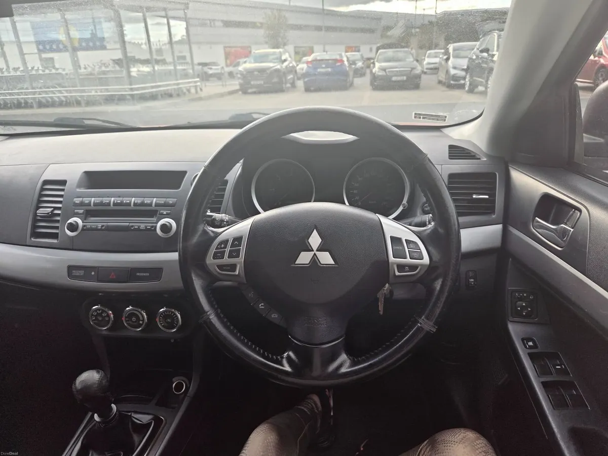 Mitsubishi Lancer 2011 - Image 3