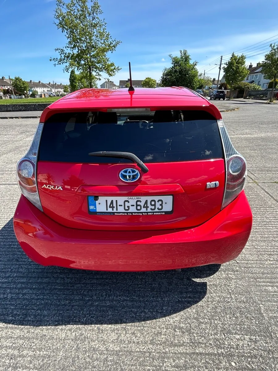 Toyota Aqua Hybrid 2014 - Image 4