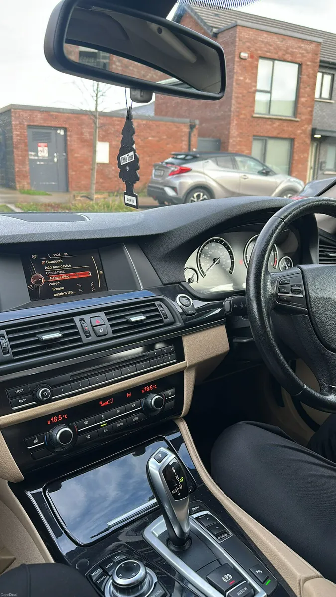 BMW 5-Series  2.0 litre turbo  Leather  package - Image 6