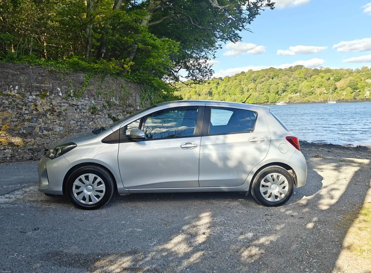 Toyota Yaris 2015 - Image 4
