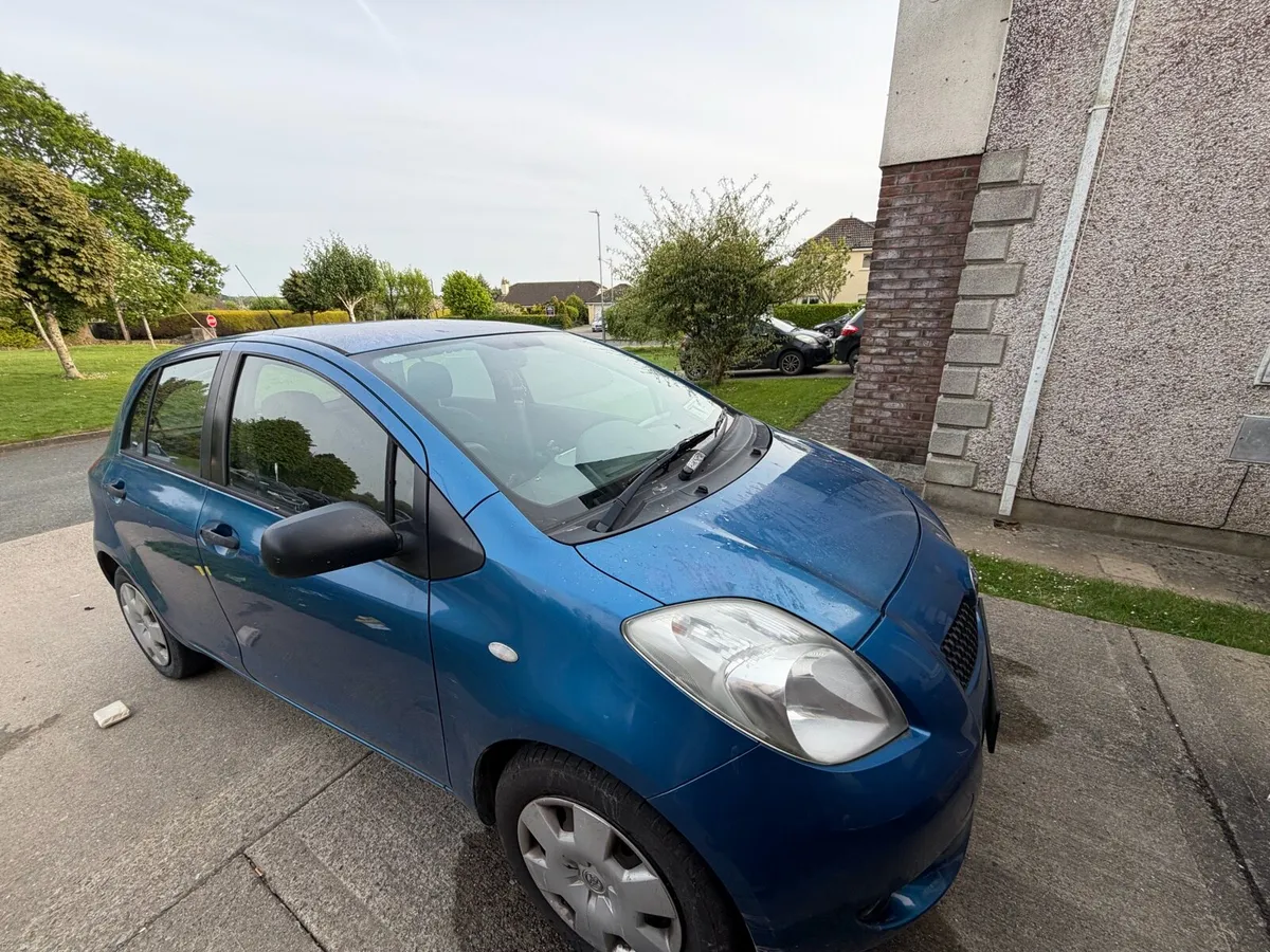 Toyota Yaris 1.0 liter very low mileage - Image 3