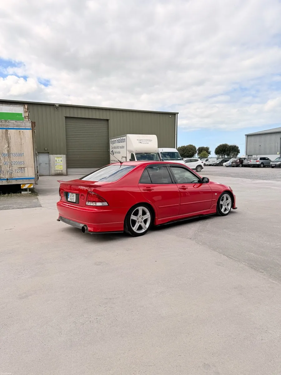 Toyota Altezza - Image 3
