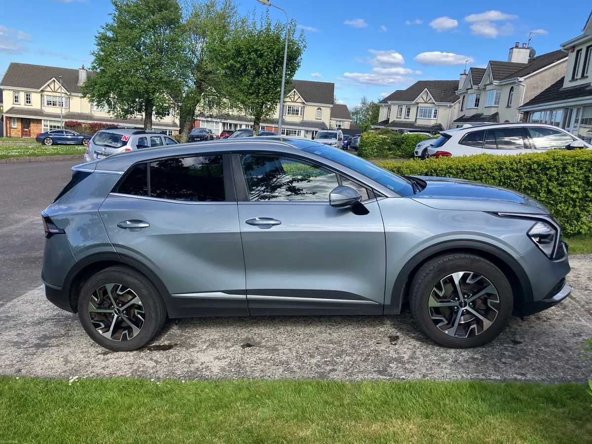 Car - Image 1