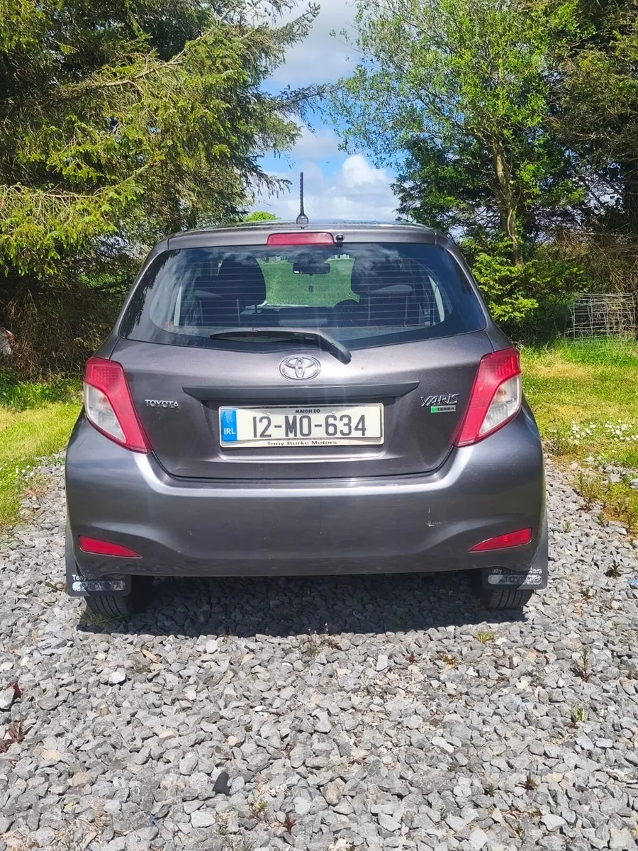 Toyota Yaris - Image 2